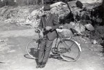 Peder Gustavsen på sykkeltur til Bingsfoss-stranda