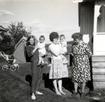 Kvinner og  barn i Strandenga